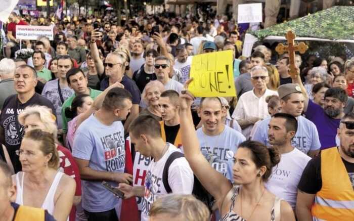 У Сербії тривають масові протести проти літієвого проекту