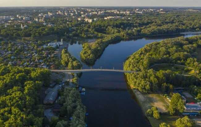 Під Києвом у Десні виявили отруйні речовини, які стікають з території РФ