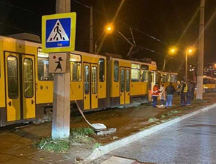 У Львові водій на підпитку трамвая збив жінку з дитиною на пішохідному переході