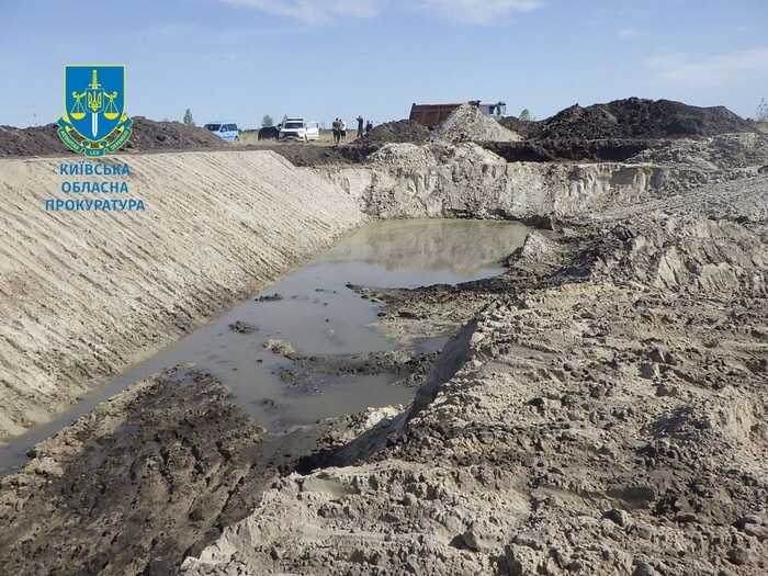 Мешканцю Київщини повідомлено про підозру за незаконний видобуток піску на майже 900 тисяч гривень