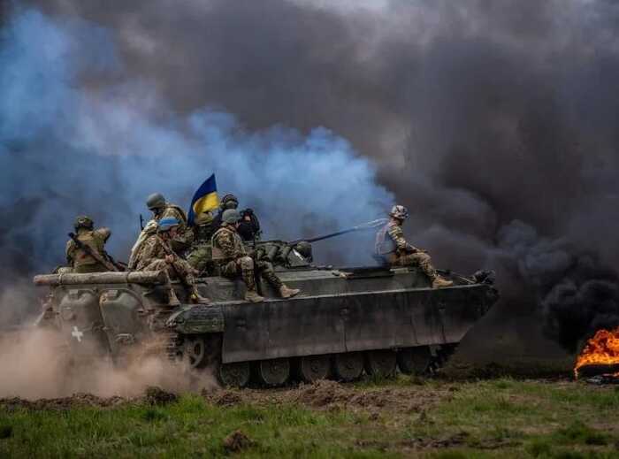 На Покровському напрямку росіяни продовжують спроби перекрити дорогу на Дніпро, - військові