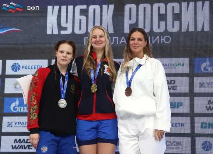 Російській плавчині-чемпіонці, яка підтримала війну в Україні, "вирвали нігті" після невдачі на Олімпіаді