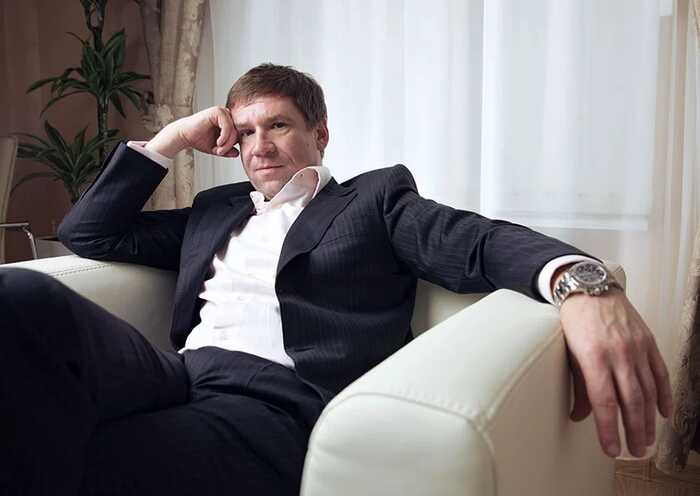 "Dead" banker Vladimir Antonov surfaces in France: blackmail, criminal ties and forged documents