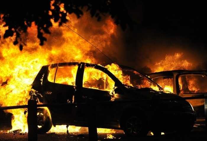 В Одесі підірвали автомобіль з чоловіком, ймовірно військовим - ЗМІ