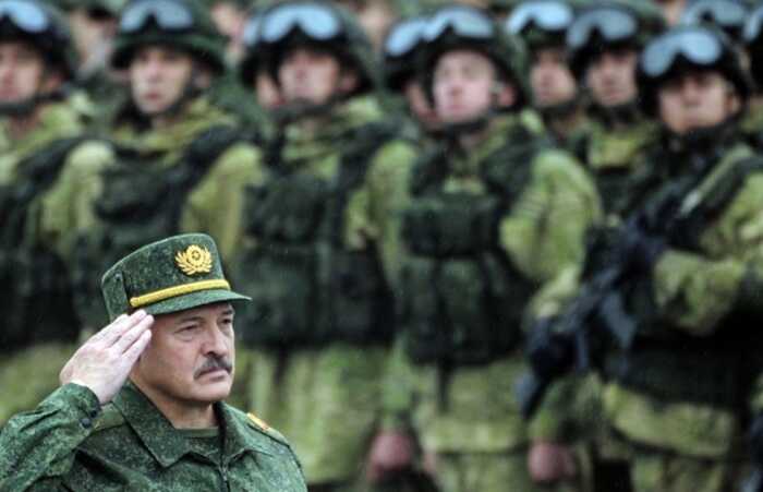 Лукашенко готує армію до придушення протестів, — СЗР