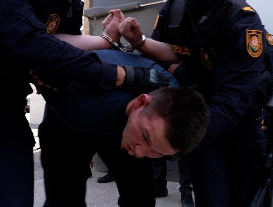 В Азербайджані затримали чергову групу росіян: цього разу у справі про наркотики. Відео